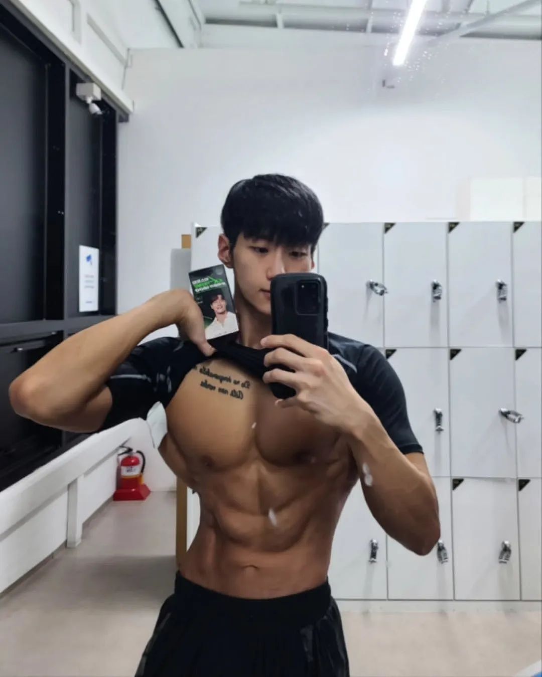 【帅哥】ins上的韩国天菜健美肌肉帅哥——极品网红（组图） - 38