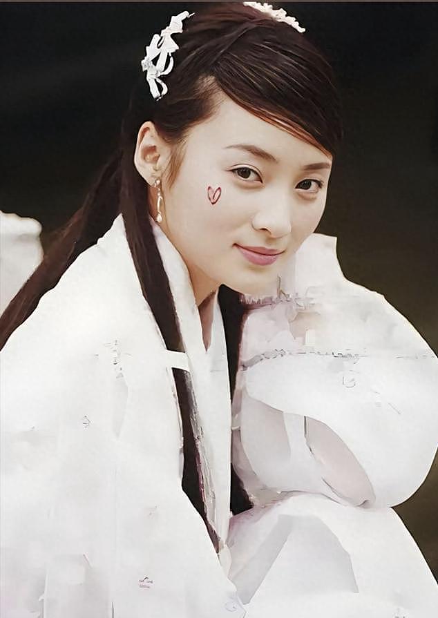 三代“古装第一美人”，吊打流量小花：蒋勤勤、陈红比美，谁赢了（组图） - 25