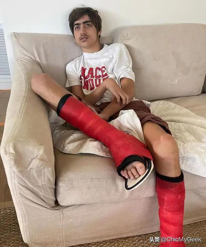 终于有星二代帅过爹妈了？49岁巨星父亲曾是皮特接班人，如今老成这样…（组图） - 30