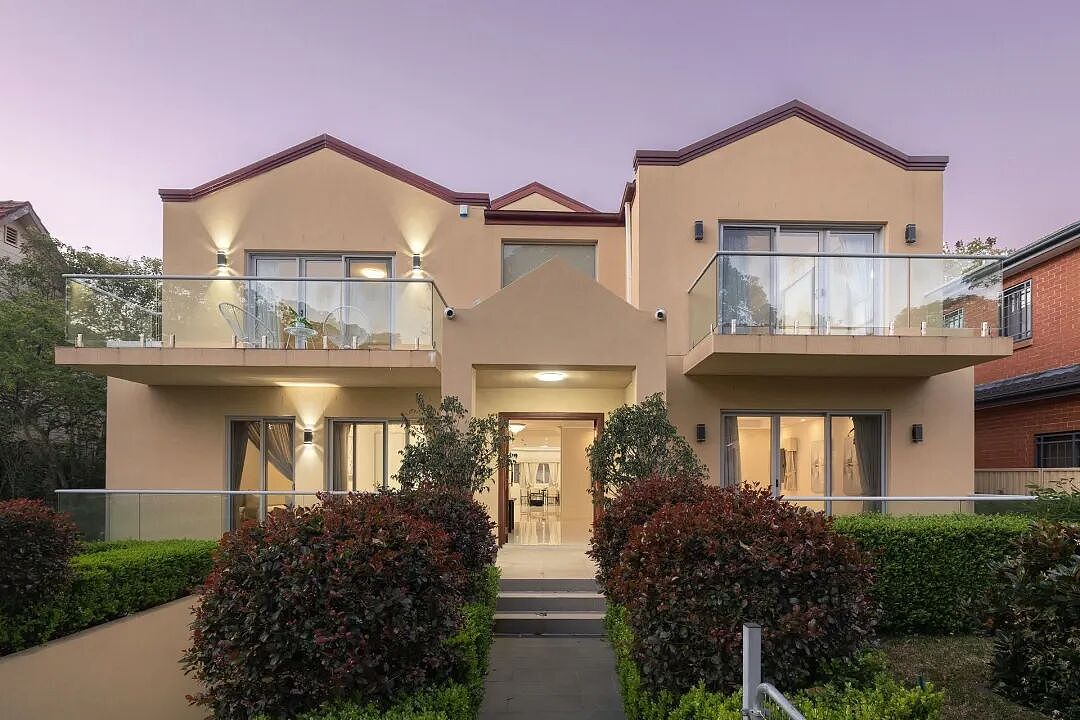 悉尼内西区Strathfield七房四卫北向三层大宅，多功能宽敞生活空间，近学校、公园，公共交通和购物餐饮区（组图） - 7