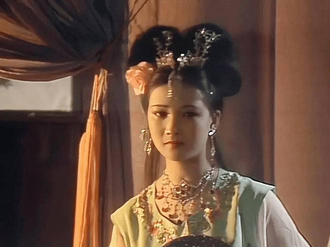 三代“古装第一美人”，吊打流量小花：蒋勤勤、陈红比美，谁赢了（组图） - 7