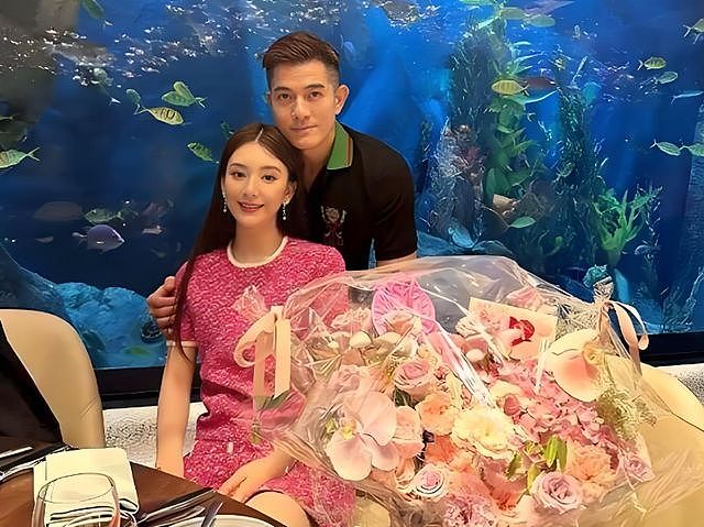 方媛挺孕肚现身月子中心，身后6人伺候，郭富城停工1月陪妻子待产（组图） - 23