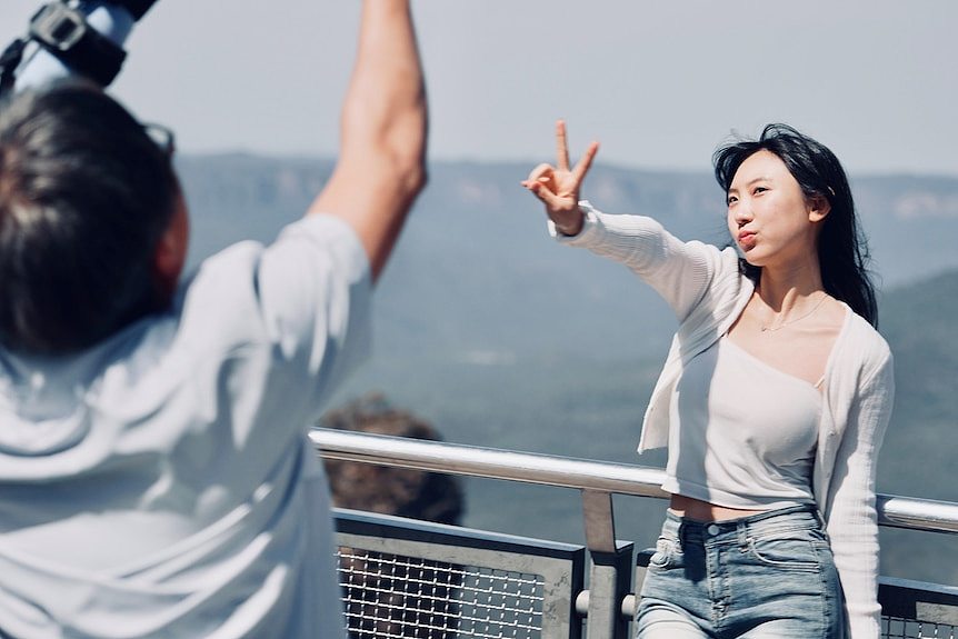 “感觉出国了，但没完全出！”中国游客十一长假“挤爆”澳洲！旅游从业者：“老天爷喂饭到快撑死”（视频/组图） - 10