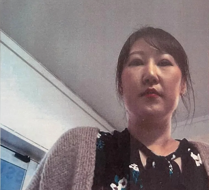 杀了两个亲生孩子，她精心打扮逃往海外！行李箱藏尸4年，直到拍卖才被人发现...（组图） - 8