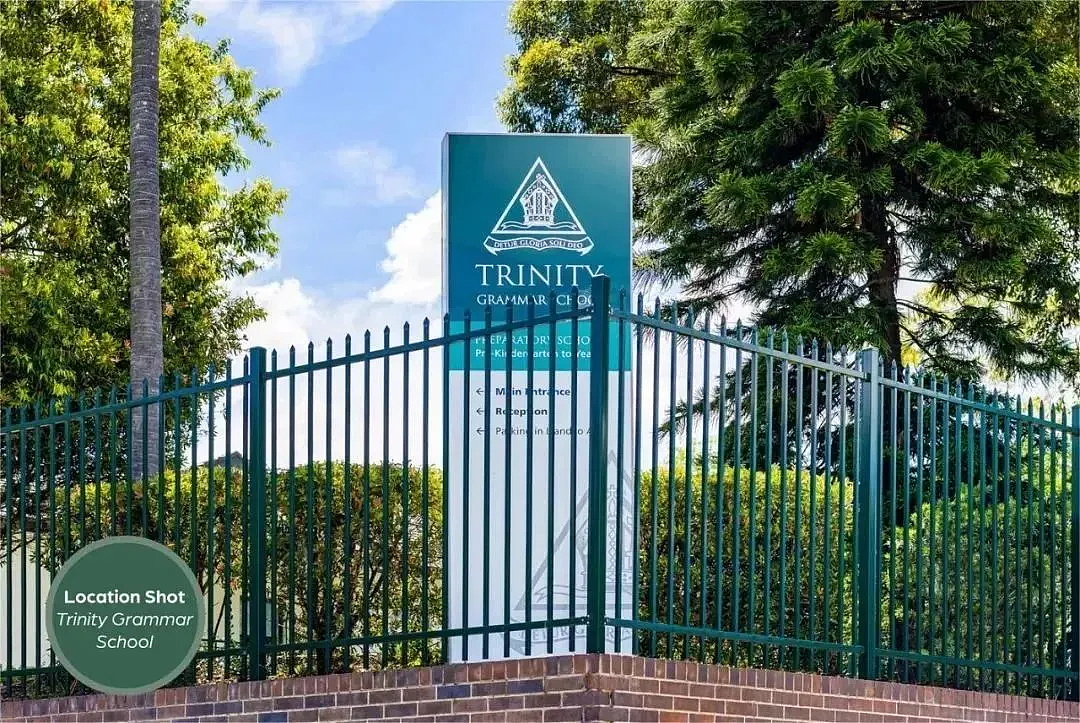 悉尼内西区Strathfield七房四卫北向三层大宅，多功能宽敞生活空间，近学校、公园，公共交通和购物餐饮区（组图） - 4