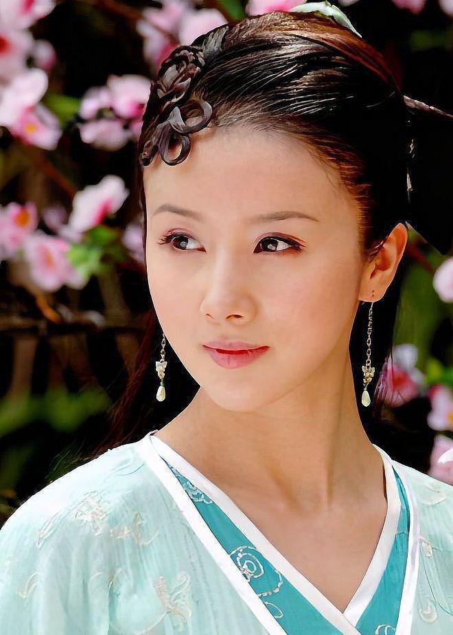 三代“古装第一美人”，吊打流量小花：蒋勤勤、陈红比美，谁赢了（组图） - 40