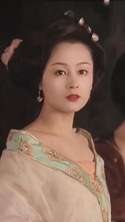 三代“古装第一美人”，吊打流量小花：蒋勤勤、陈红比美，谁赢了（组图） - 20