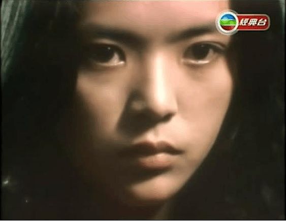 宣布终生单身！18岁公开恋情，两位天王为她痴迷，今男女通吃超爱玩？（组图） - 10