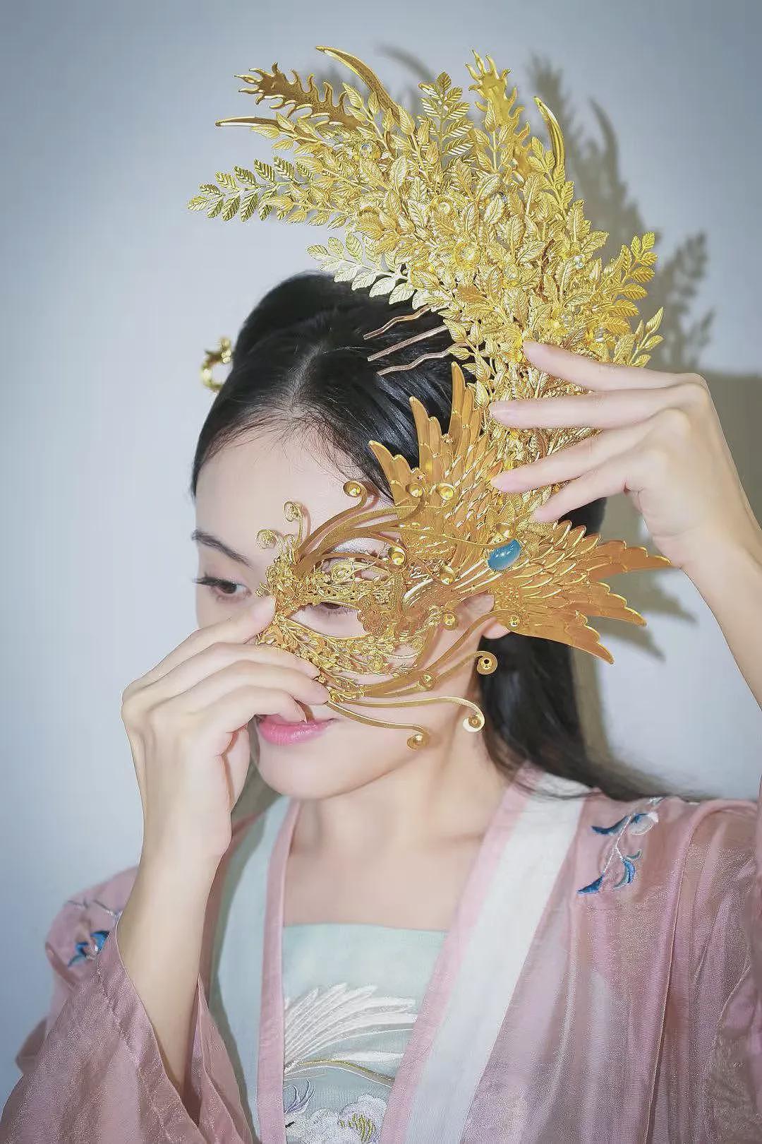 【社交】广西姑娘的武侠梦太飒了：复刻“暴雨梨花针”火爆全网，网友：穿越了我的女侠（组图） - 5