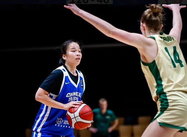 惨输霸主澳洲女篮80分！U16中华女篮仍夺分组第2挺进4强附加赛（图） - 1