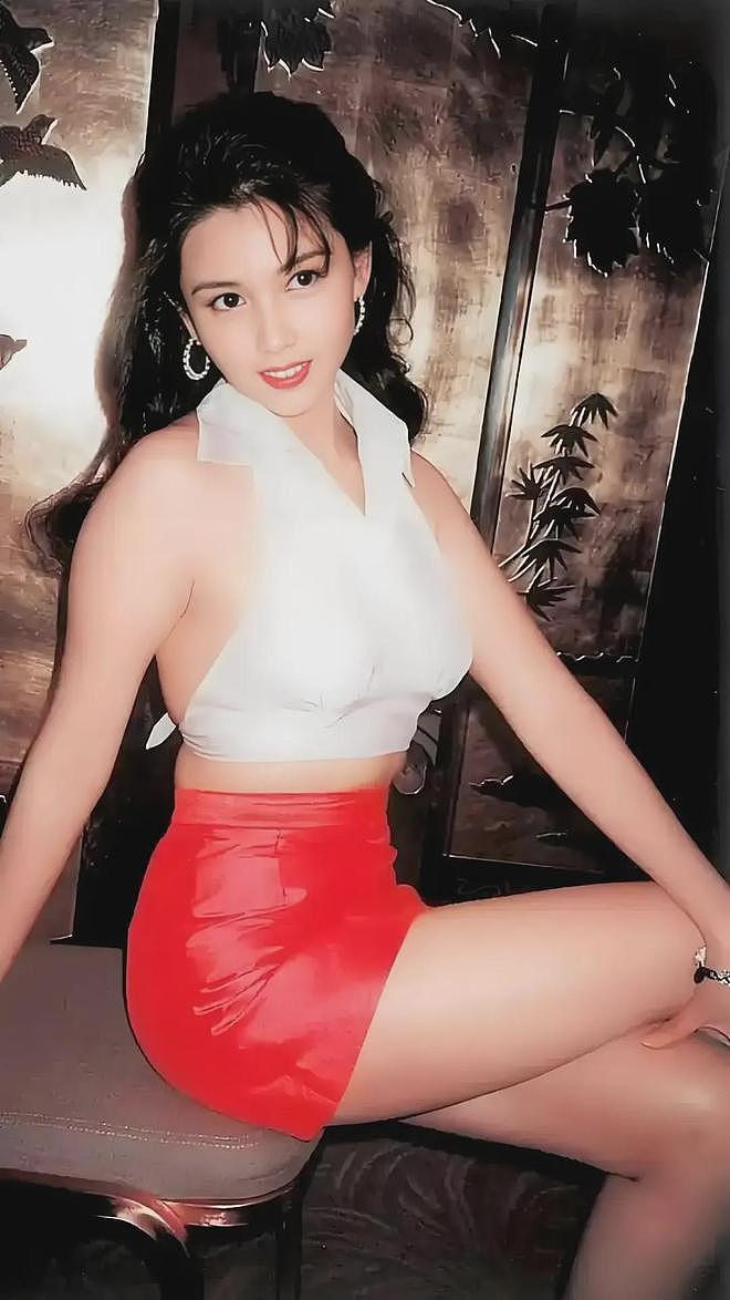 王晶捧红的晶女郎，个个都是性感女神（组图） - 1