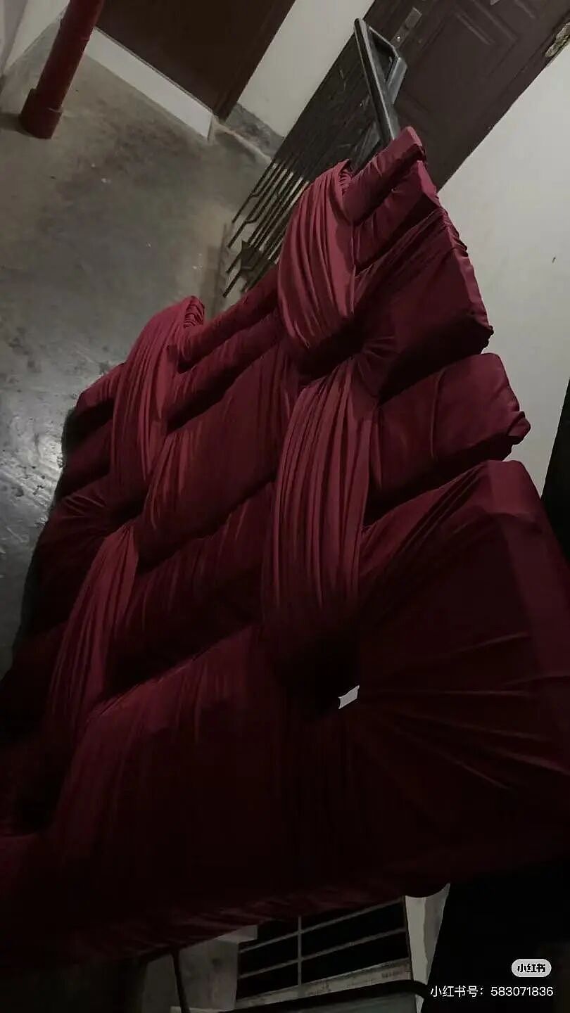 【爆笑】我的结婚摆件真的很丑吗…？网友夺笋：像四个苦哈哈的大辟燕子（组图） - 6