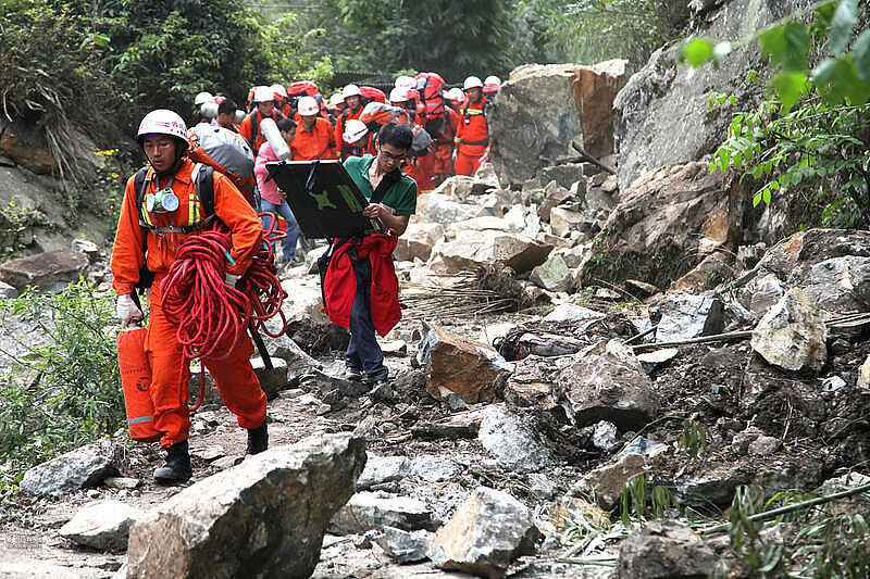 男老师登山失联已遇难，尸体腐烂死状凄惨（组图） - 20