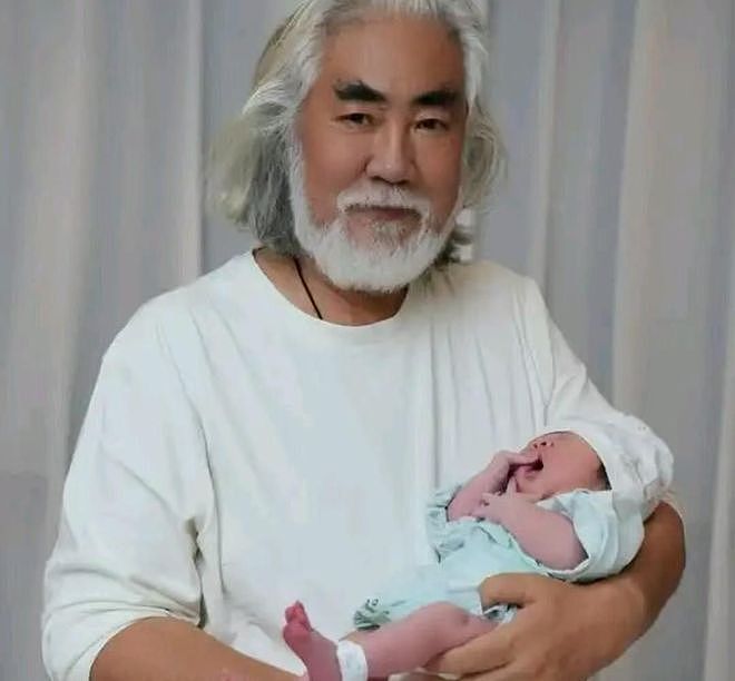 恩爱8年,娶了小31岁娇妻的张纪中,还是体会到了现实的烦恼(组图) - 10