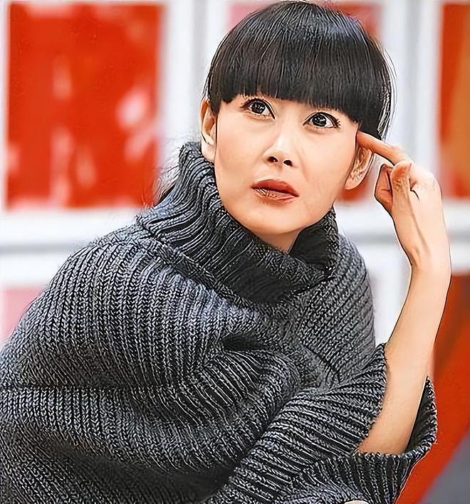 结婚10年被丈夫出轨8次，最后出轨蒋勤勤，年仅43岁抑郁烧炭自尽（组图） - 17