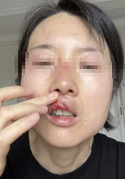 41岁三娃宝妈劈腿“奶狗”健身教练,私会画面被拍这年龄和颜值反差也太大(组图) - 13