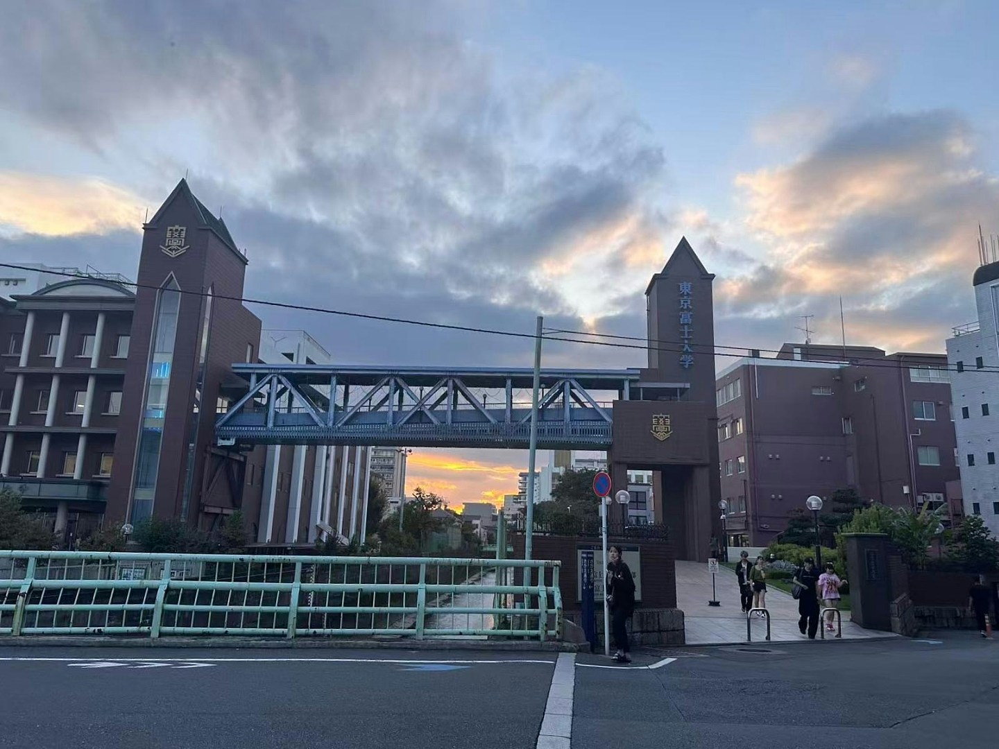 不再必选美英澳，中国留学生为何涌入日本大学？（组图） - 2
