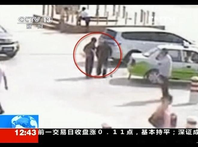 恐怖分子劫中国飞机，乘客高喊：是男人就上，当场打死2暴徒（组图） - 3