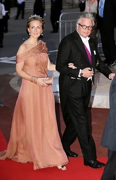 25岁私生子突然上门争王子头衔，她晚年帮夫还风流债，平民王妃心好累……（组图） - 19