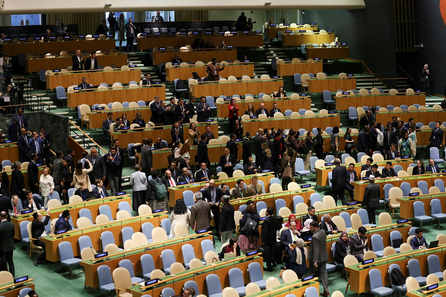 内塔尼亚胡好斗讲话，会场一片空荡荡，联合国的最尴尬时刻（组图） - 4