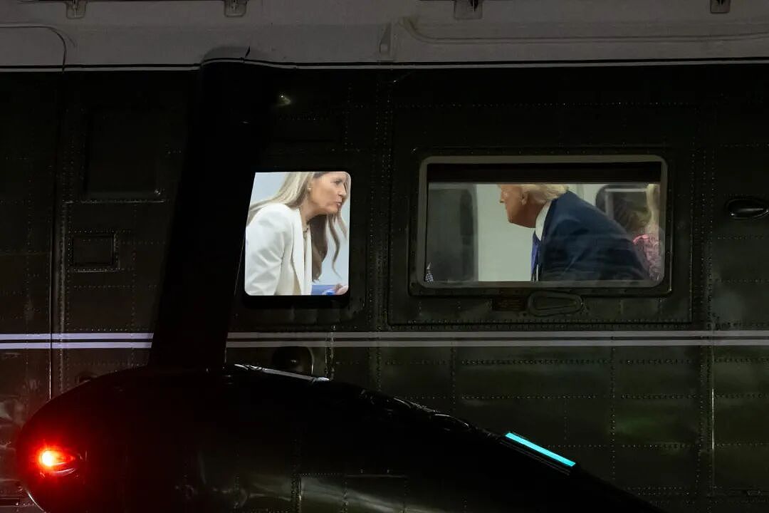 震撼画面！特朗普专机内向老婆怒挥手指，夫妇隔桌激烈交锋，竟是为了这事？（视频/组图） - 2