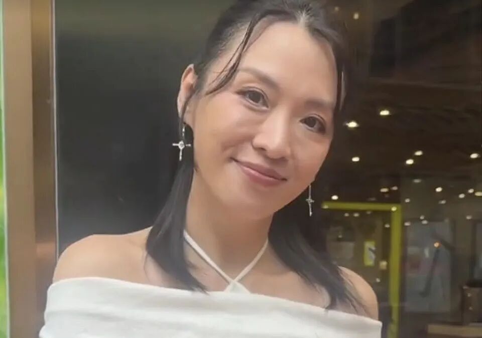 TVB花旦出席活动生图曝光!眼袋明显肤色暗沉,被指女神形象不再(组图) - 4