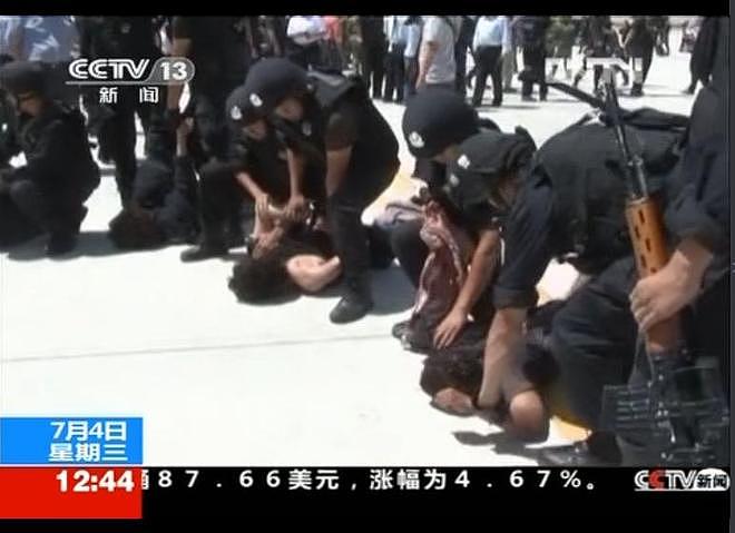 恐怖分子劫中国飞机，乘客高喊：是男人就上，当场打死2暴徒（组图） - 19