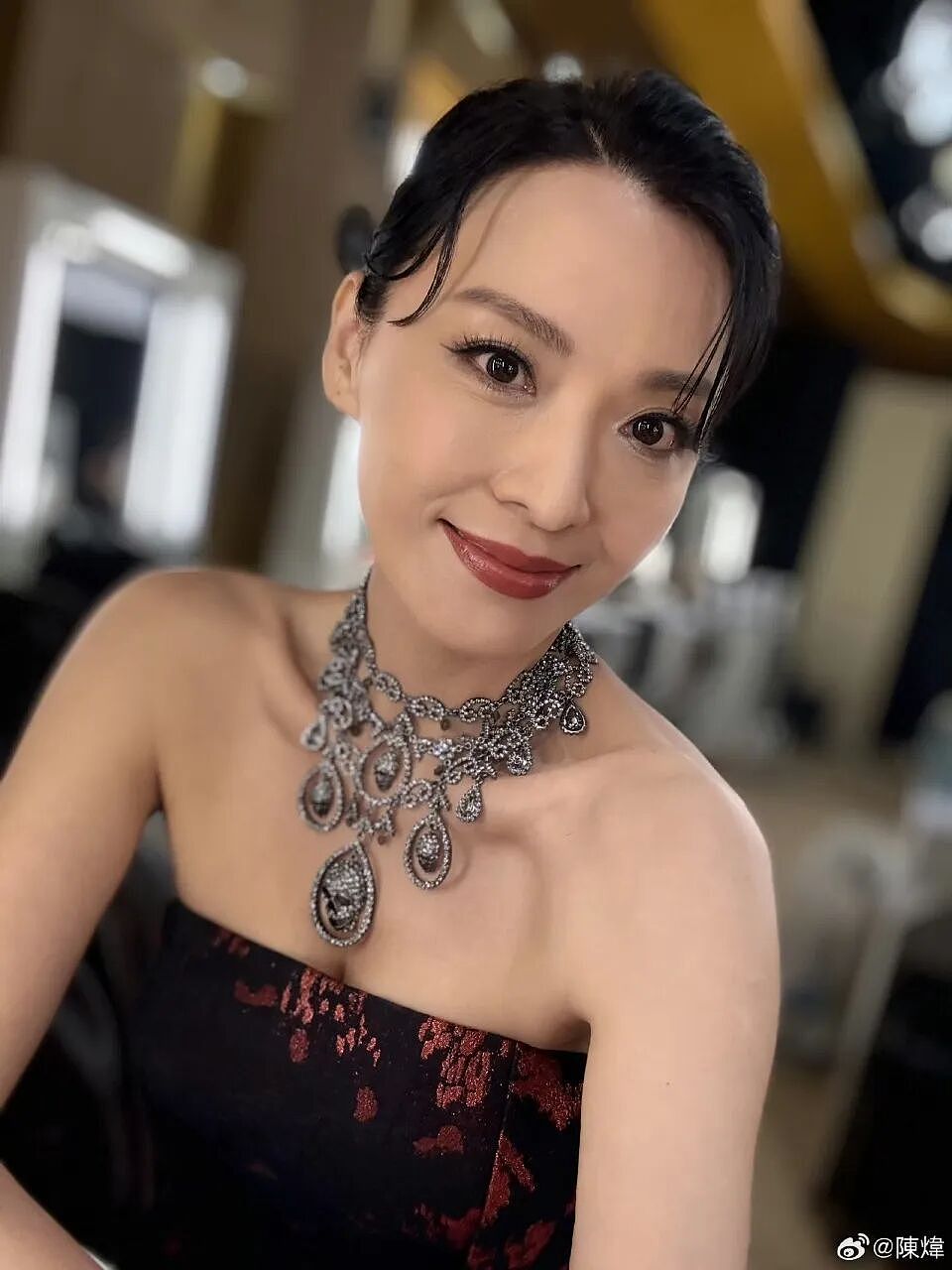 TVB花旦出席活动生图曝光!眼袋明显肤色暗沉,被指女神形象不再(组图) - 2