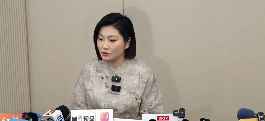 泰国坠崖案王暖暖庭审哭肿了双眼，首度回应抓周：拍孩子不是为流量（组图） - 1