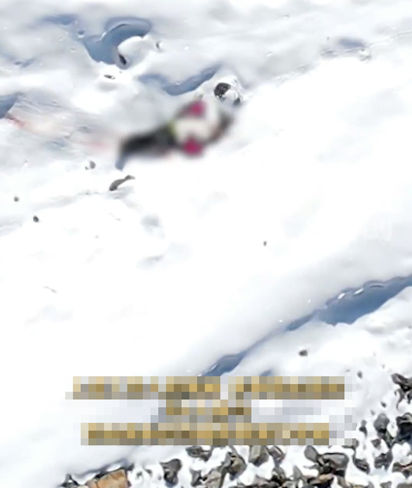 男子四川攀登雪山，从5588米处滑坠身亡，当地回应（组图） - 3