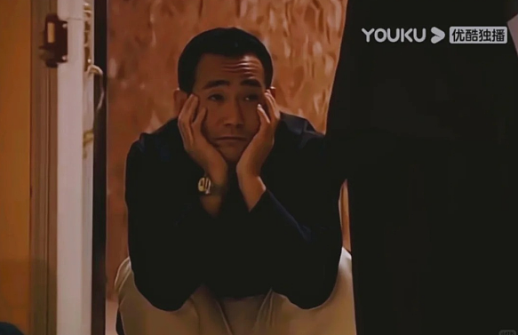被黎姿拒爱18年后,他独居6亿豪宅:一人一狗,不要太爽!(组图) - 2