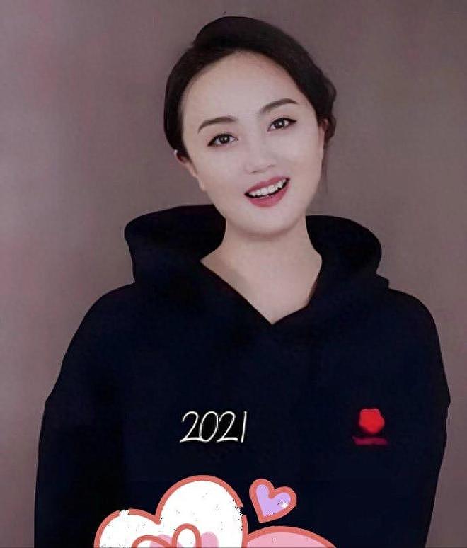 好友曝辛柏青近况，妻子朱媛媛去世后，他悲伤欲绝，不见任何好友（组图） - 1