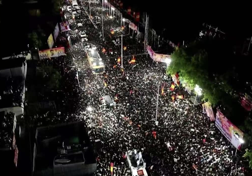 突发大规模踩踏,至少38人惨死!总理发文哀悼(组图) - 1