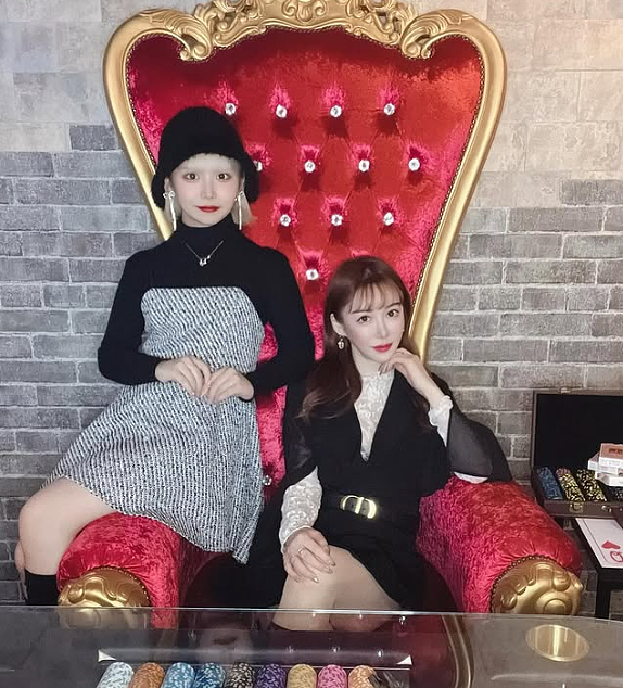 日本女子14岁当妈，37岁和女儿合开女仆咖啡店！因“心理咨询”爆红，专家：7亿市场该她赚！（组图） - 12