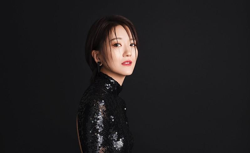 曾红遍亚洲，玉女歌手神隐20年曝光，47岁逆龄美到认不出（组图） - 1