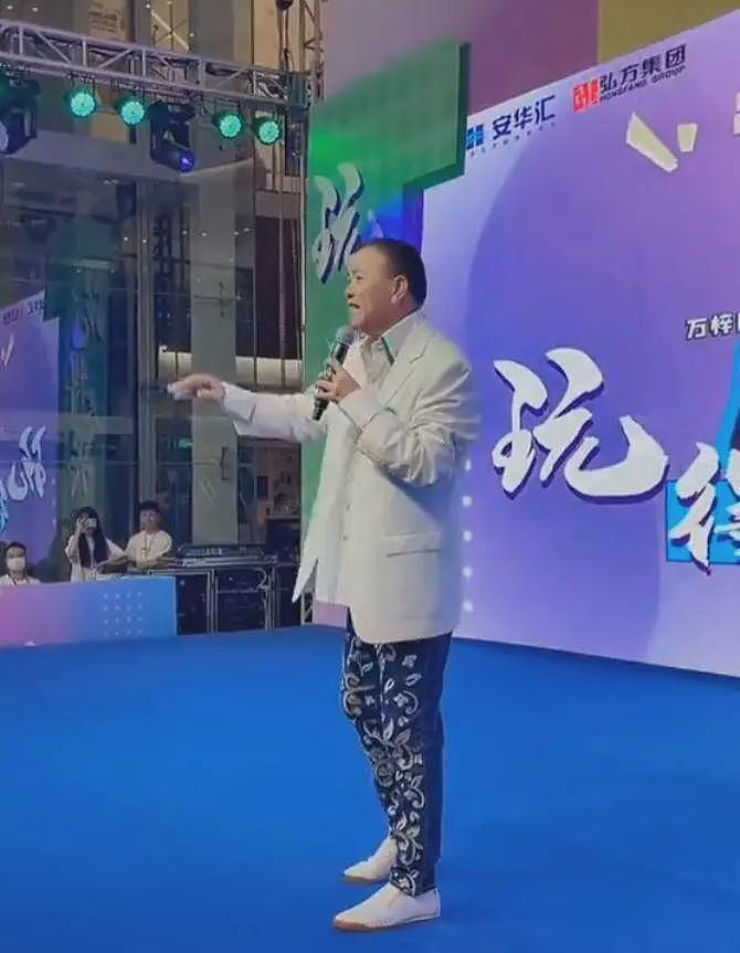 王晶曝万梓良落寞内幕:疑遭周润发排挤,因一个称呼在酒吧被群殴(组图) - 7