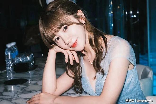 【美女】清纯又性感的爆乳女孩，转战夜总会女公关（组图） - 5