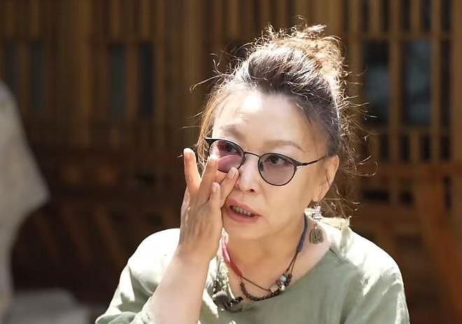 好友曝辛柏青近况，妻子朱媛媛去世后，他悲伤欲绝，不见任何好友（组图） - 5