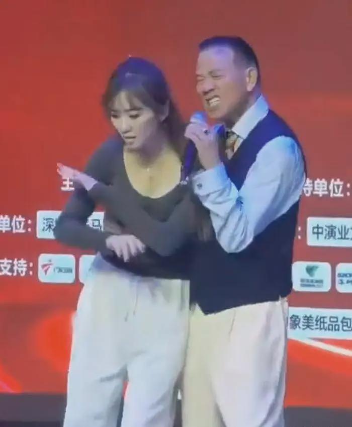 王晶曝万梓良落寞内幕:疑遭周润发排挤,因一个称呼在酒吧被群殴(组图) - 8