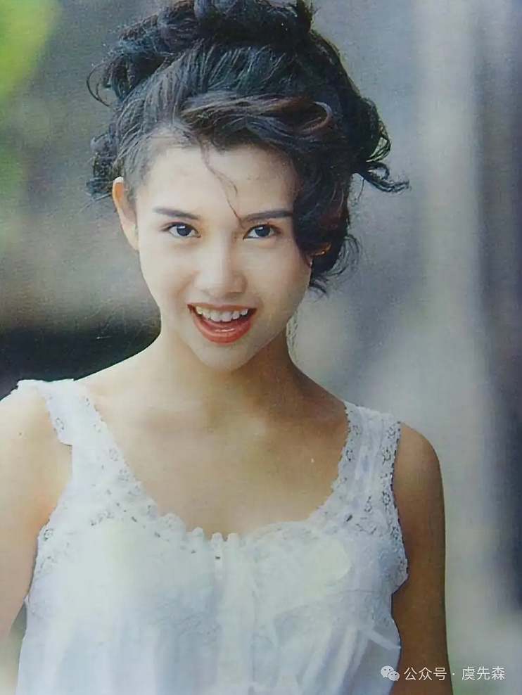 岁月果然从不败美人！57岁邱淑贞现身普陀山祈福，冻龄状态引惊叹（组图） - 4