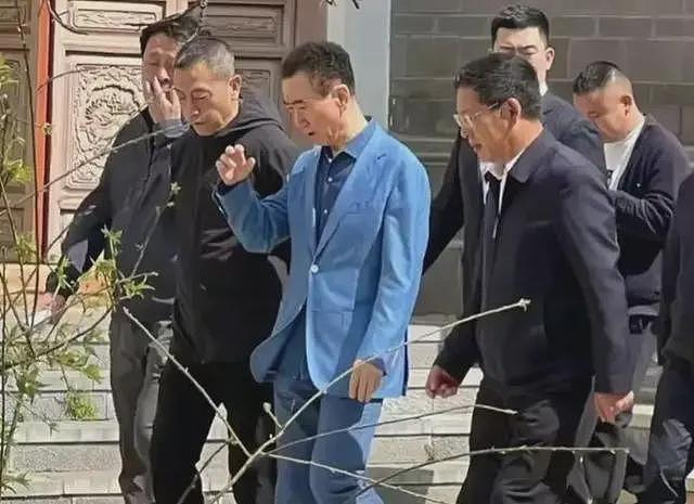 王健林被限制高消费！万达被强制执行4亿，王思聪在外泡妞赌博（组图） - 6