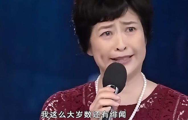她是半个娱乐圈的“妈”，丈夫与她相爱40年，有钱也甘愿当她保姆（组图） - 2