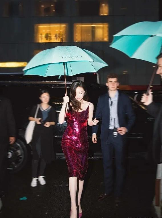 倪妮时装周大放异彩：10个角色踩过太多坑，内娱时髦精进阶不容易（组图） - 44