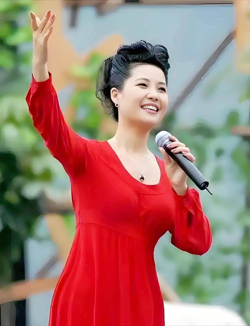 梦鸽:59岁不显老,最大心愿就是儿子能结婚生宝宝(组图) - 2