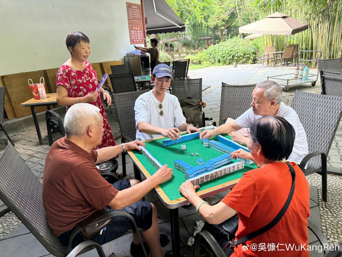 吴慷仁开设中国工作室,分享北京喝豆汁体验(组图) - 4