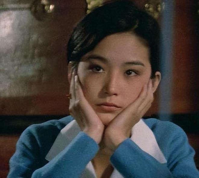 明明美到雌雄难分，却痴缠渣男20多年，母亲的死成她永远的遗憾（组图） - 3