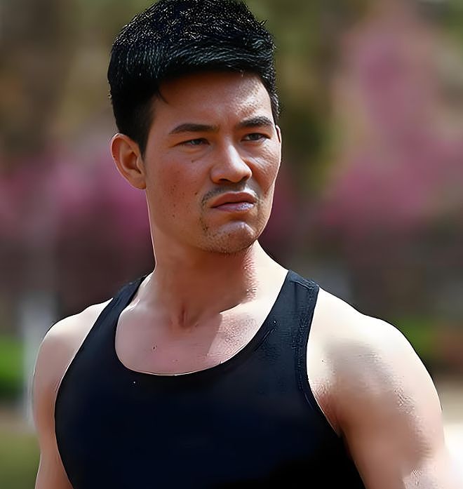 谢孟伟拘留期满被释放,连发两条视频召集粉丝,身价不降反升(组图) - 6