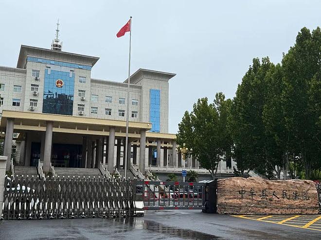 14岁休学少女进拓展营后死亡,曾哭喊“妈妈我不想死”(组图) - 1