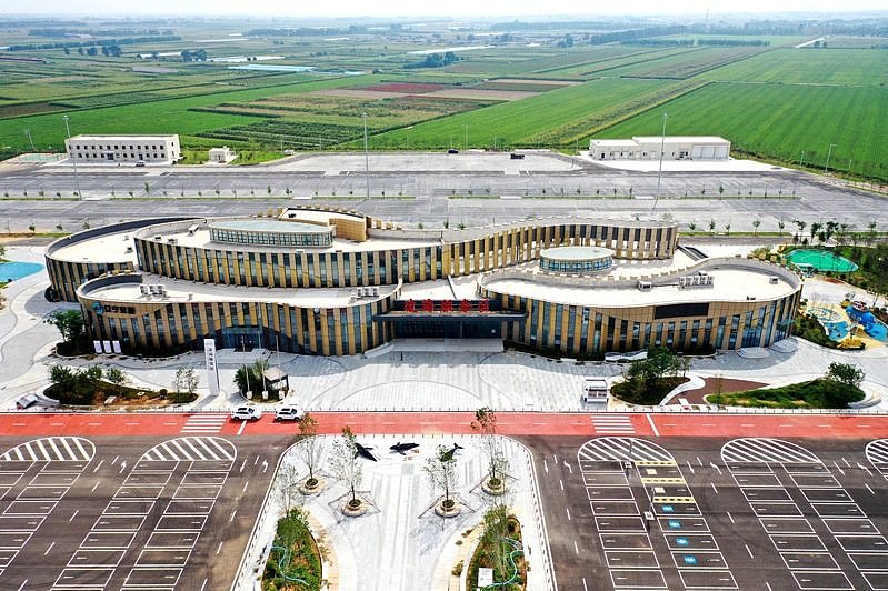 哈尔滨图书馆招硕博士月薪“白菜价”！网叹编制绑架人才（组图） - 1
