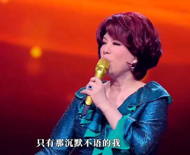 湾区晚会近百万明星亮相！造型一个比一个认真，单依纯高定抢镜（组图） - 11